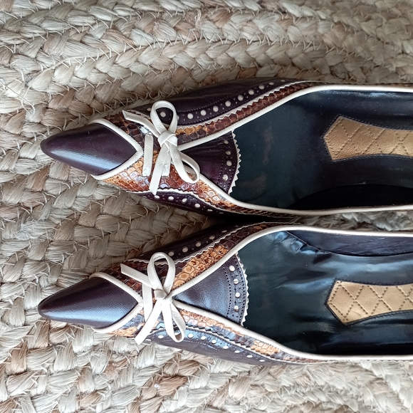 Designer Magrit Real Leather Court Heeled Shoes - Picture 4 of 14